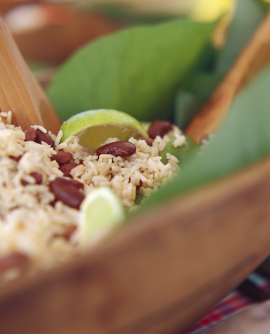 Rice with red beans and limes