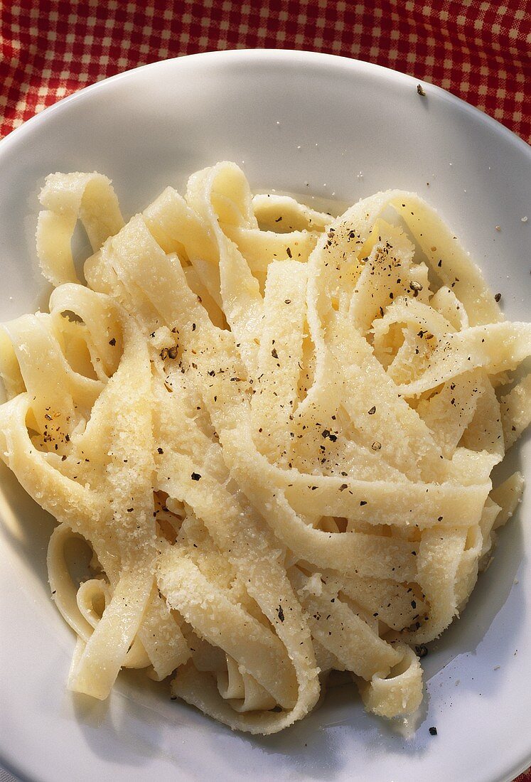 Pasta bianca (ribbon pasta with Parmesan and pepper, Italy)