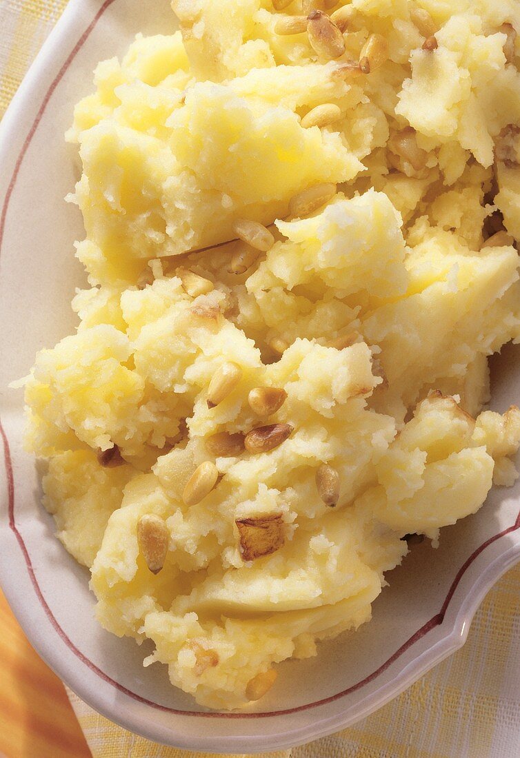 Mashed Potatoes with Pine Nuts