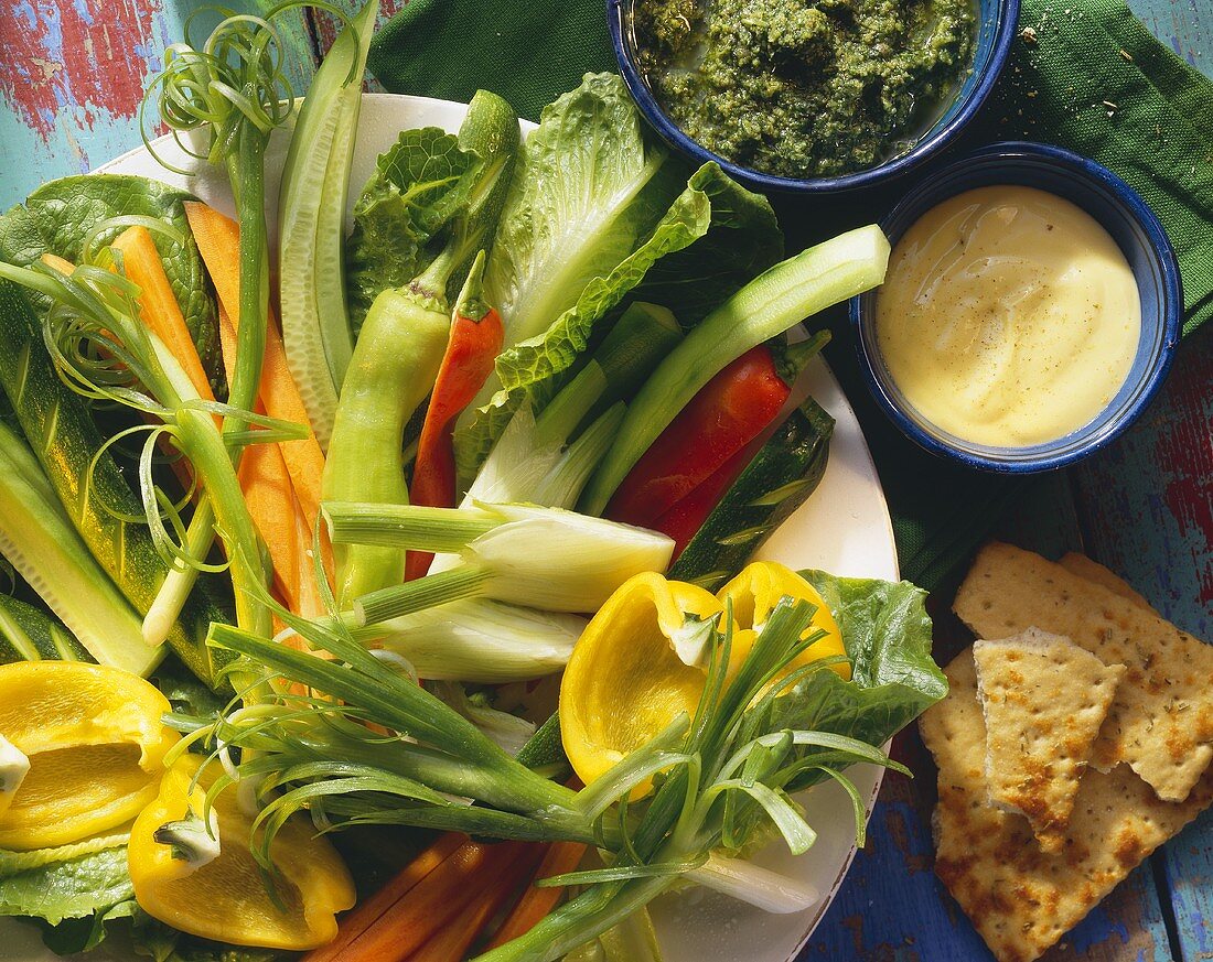 Fresh Vegetable Platter with Dips