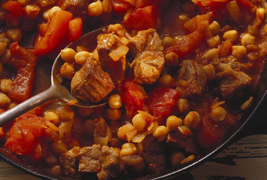Lamb stew with chick peas