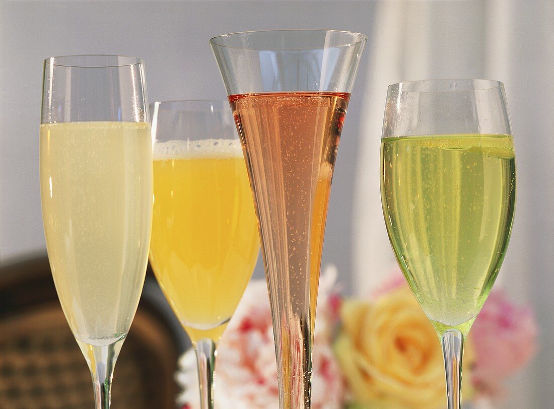 Französische Drinks: French 75, Ritz, Kir Royal, Melodie