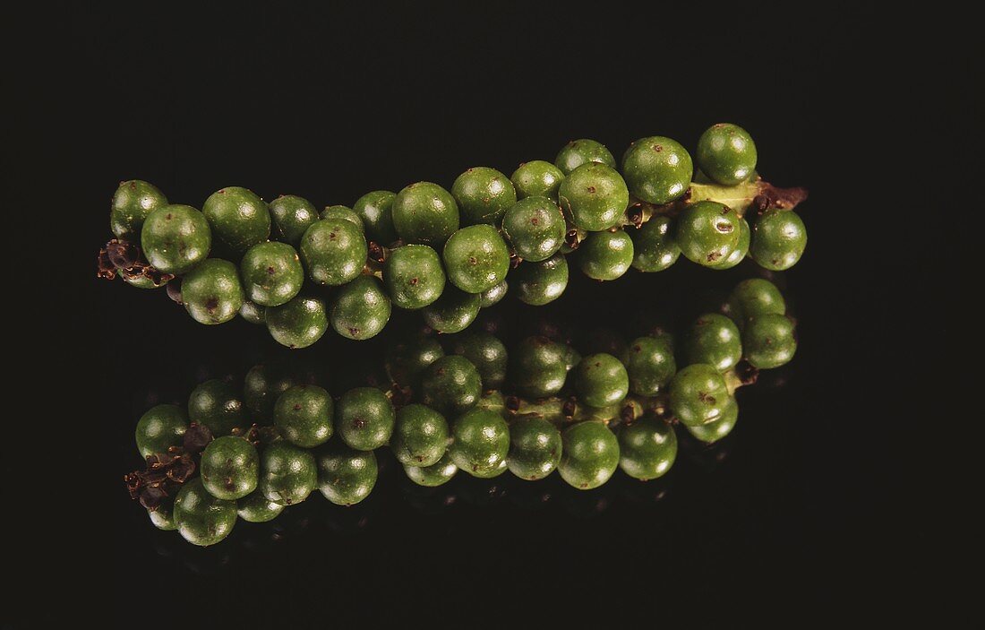 Green pepper, fresh fruits