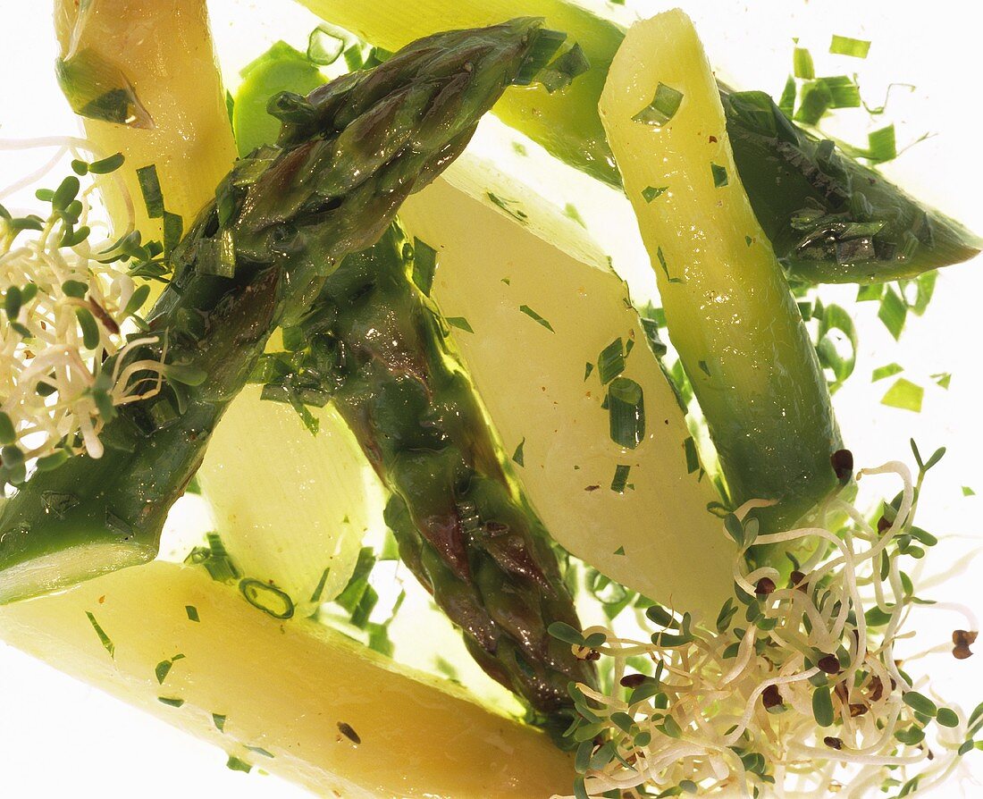 Asparagus salad with sprouts and herbs (close-up)