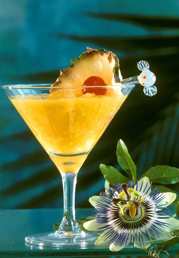 Drink: Pineapple Daiquiri mit Rum, Ananassaft & Ananasscheibe
