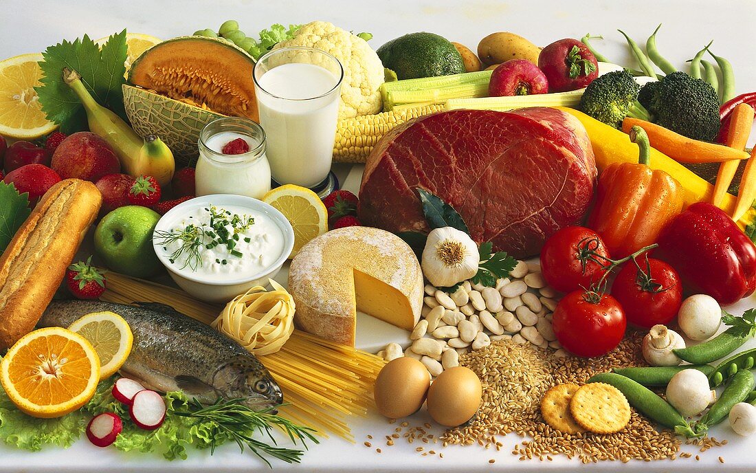 Fleisch,Fisch,Gemüse,Obst,Milchprodukte,Getreide,Käse,Nudeln