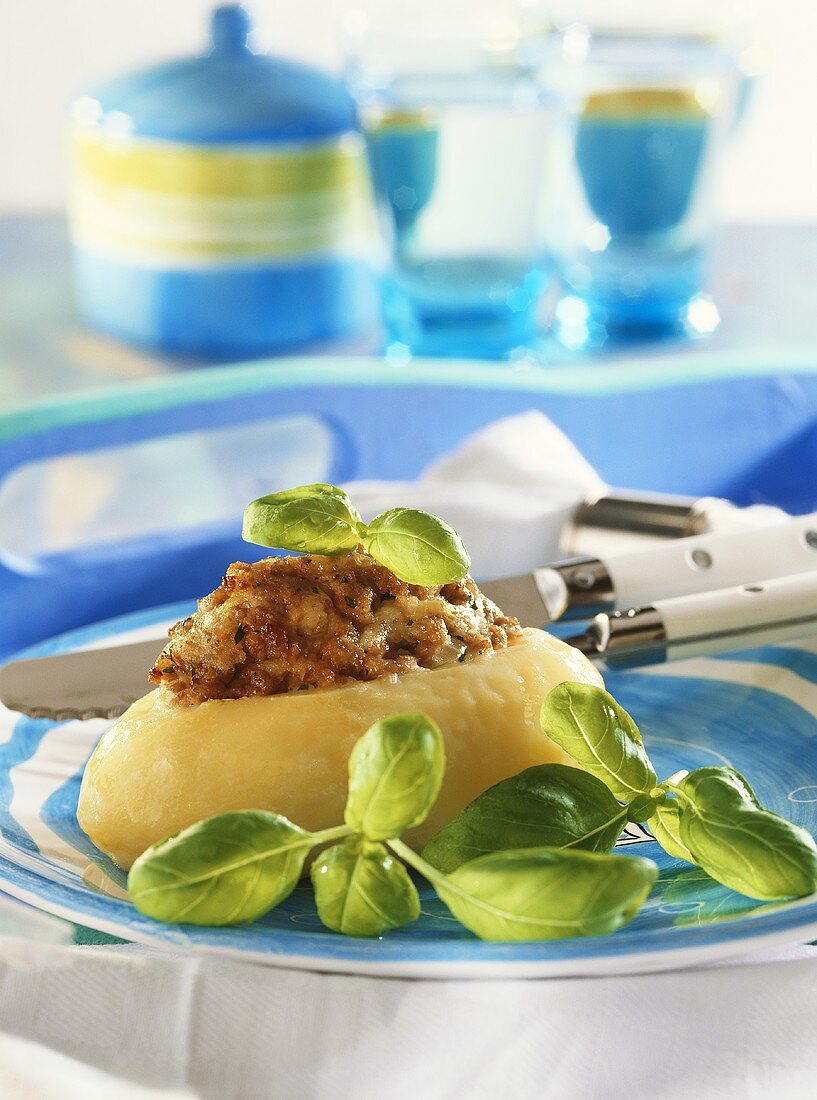 Potatoes stuffed with mince and basil