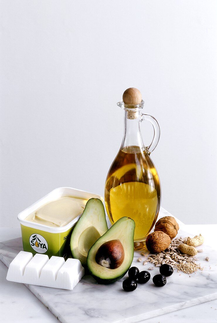 Vegetable fats: olive oil, soya margarine, palm kernel oil