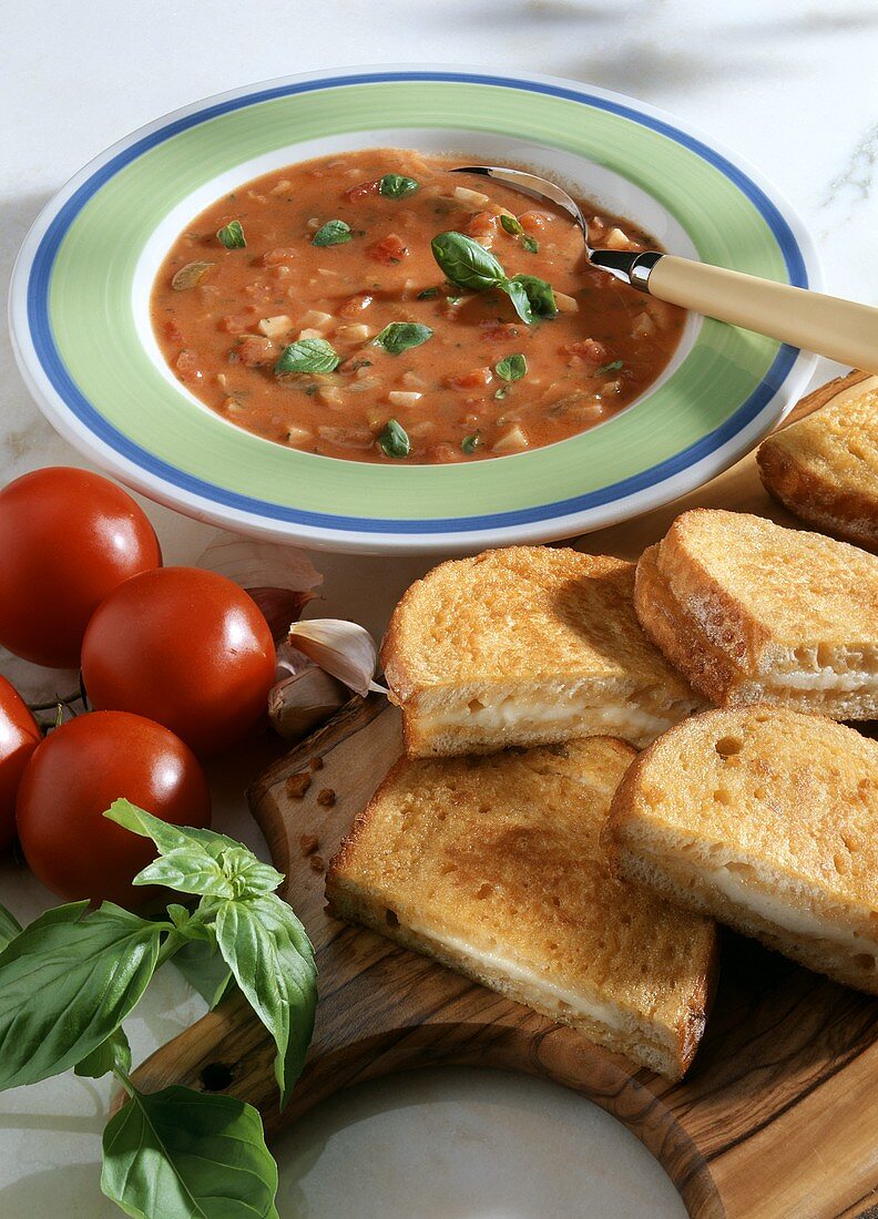 Tomato soup and mozzarella in carozza (cheese on toast)