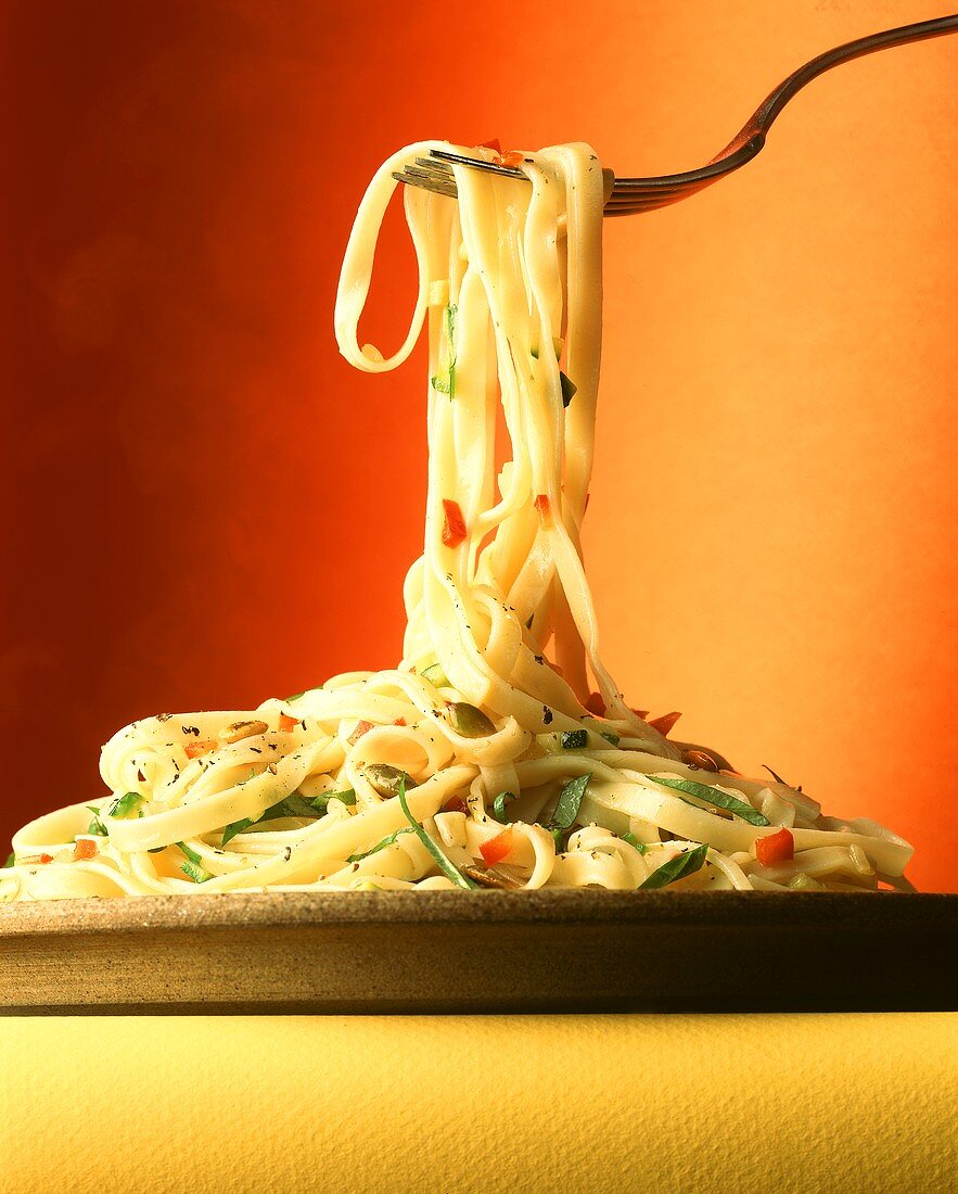 Pasta alla giardiniera (Pasta with herbs and vegetables)