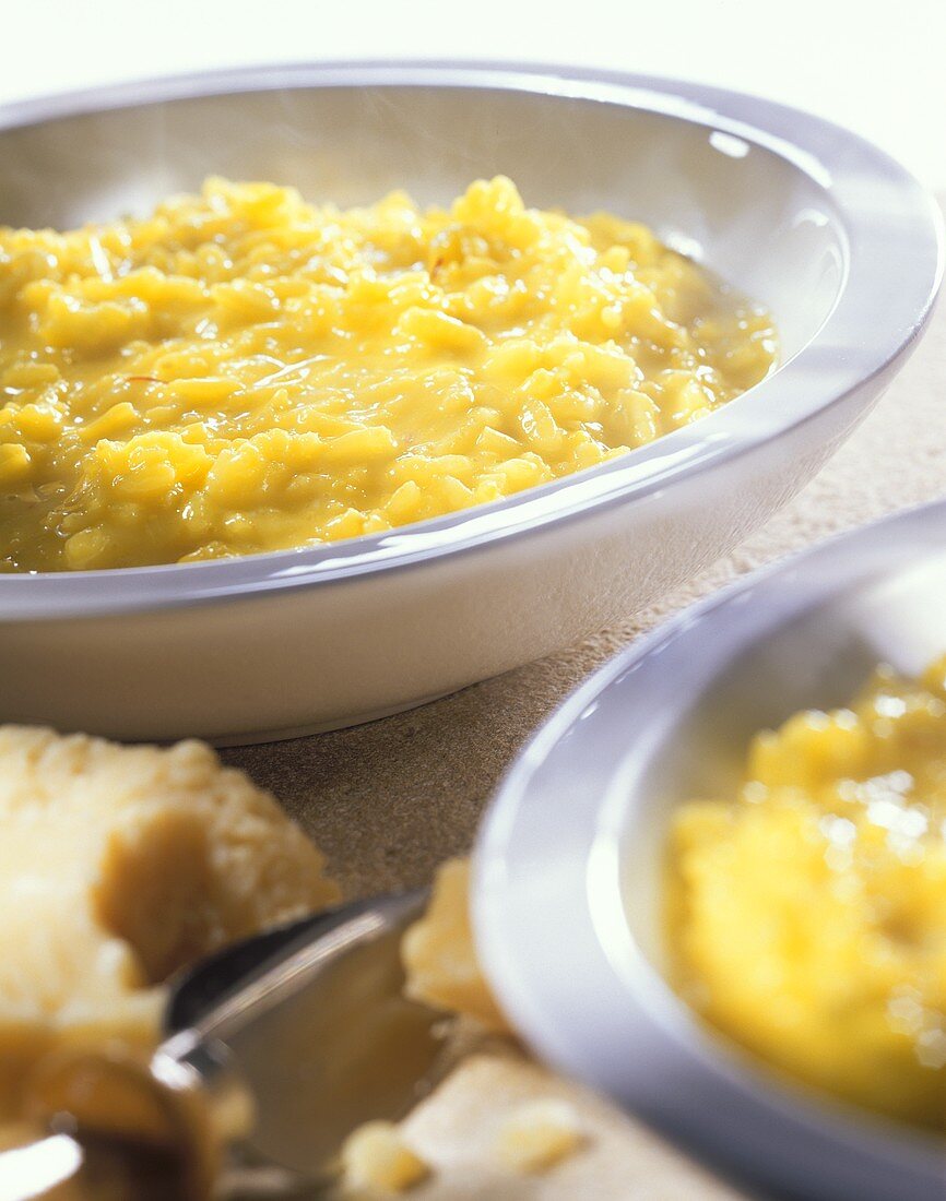 Risotto alla milanese (Risotto mit Safran, Italien)