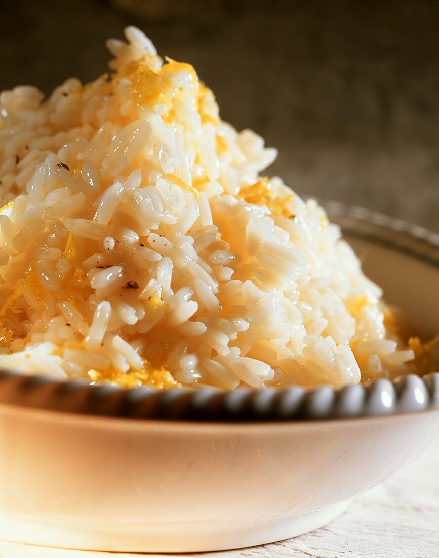 Pilaw: long-grain rice with lemon peel and pepper