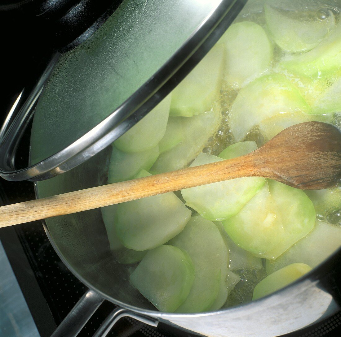 Steaming kohlrabi