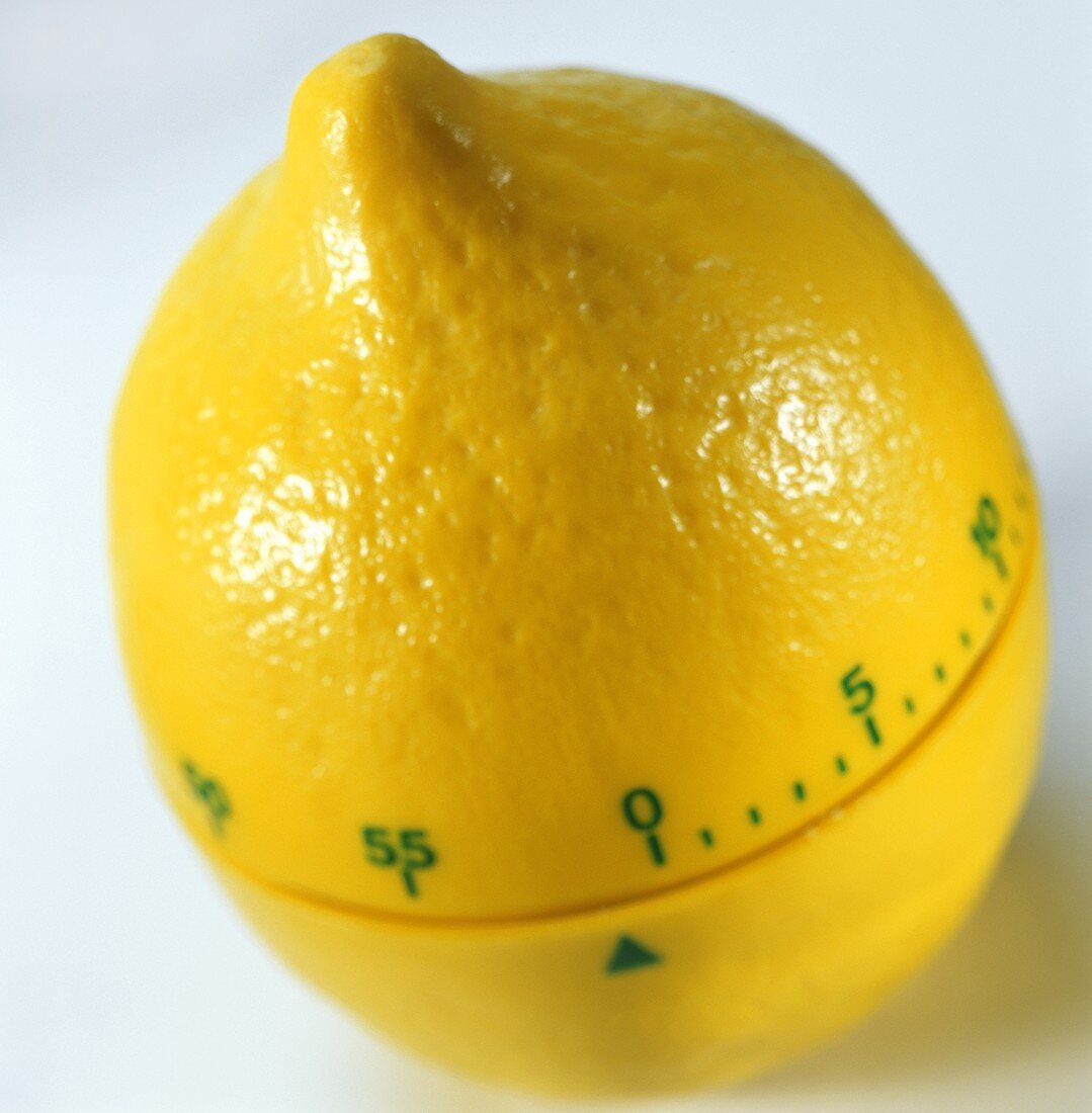 Kitchen timer in the shape of a lemon