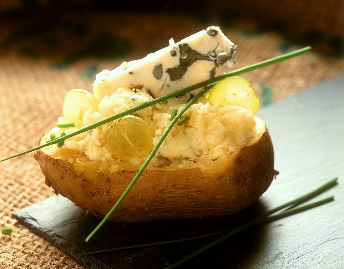 Potato with grape and blue cheese stuffing