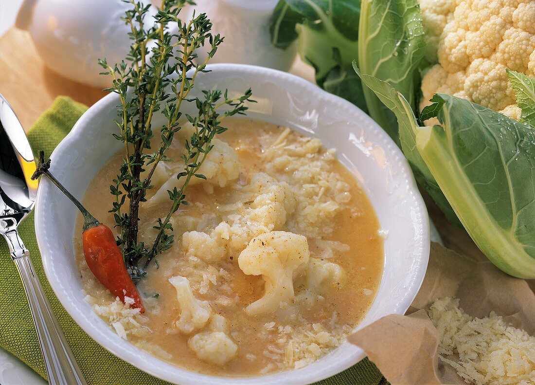 Mediterranean cauliflower soup with thyme, parmesan & chili