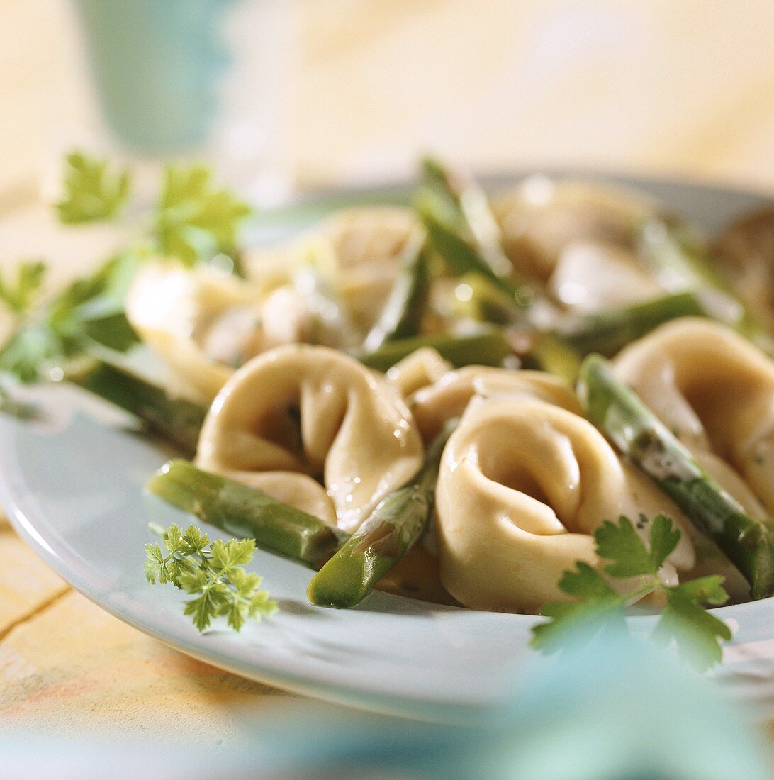 Tortellini agli asparagi (Tortellini with asparagus, Italy)