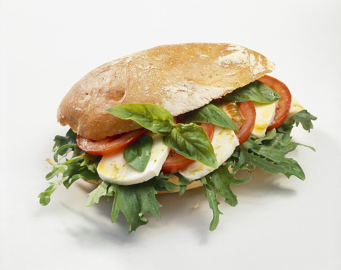 Panino con mozzarella e pomodoro (Sandwich mit Käse & Tomate)