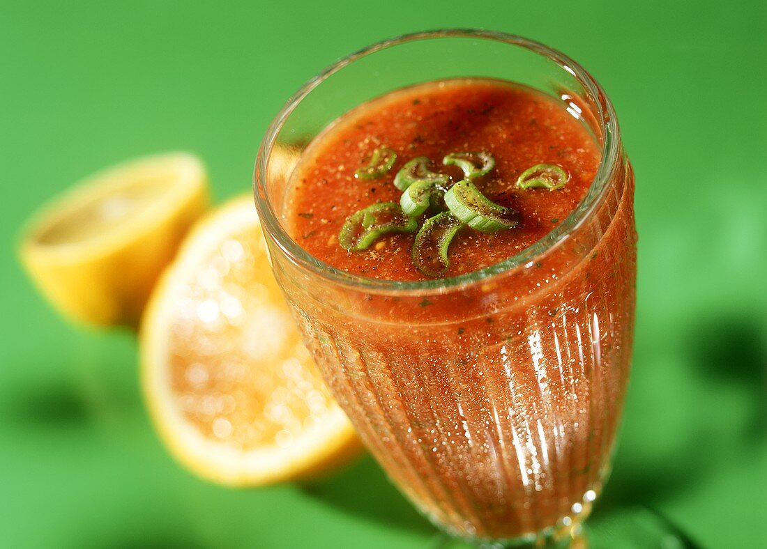 Tomato smoothie with ginger & celery (Ginger and Fred)