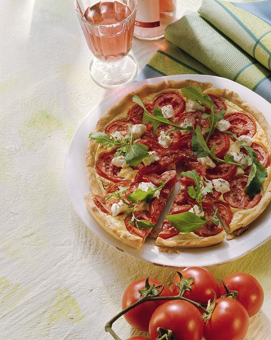 Tomato tart with goat's cheese and rocket