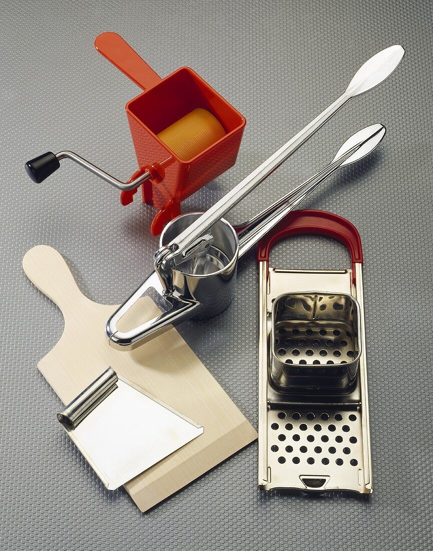 Equipment for pasta-making, spaetzle cutter & potato ricer