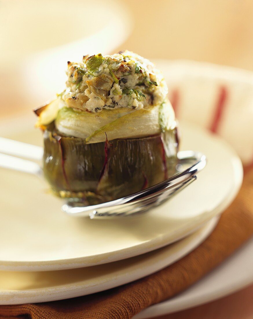 Artichoke stuffed with nut salad