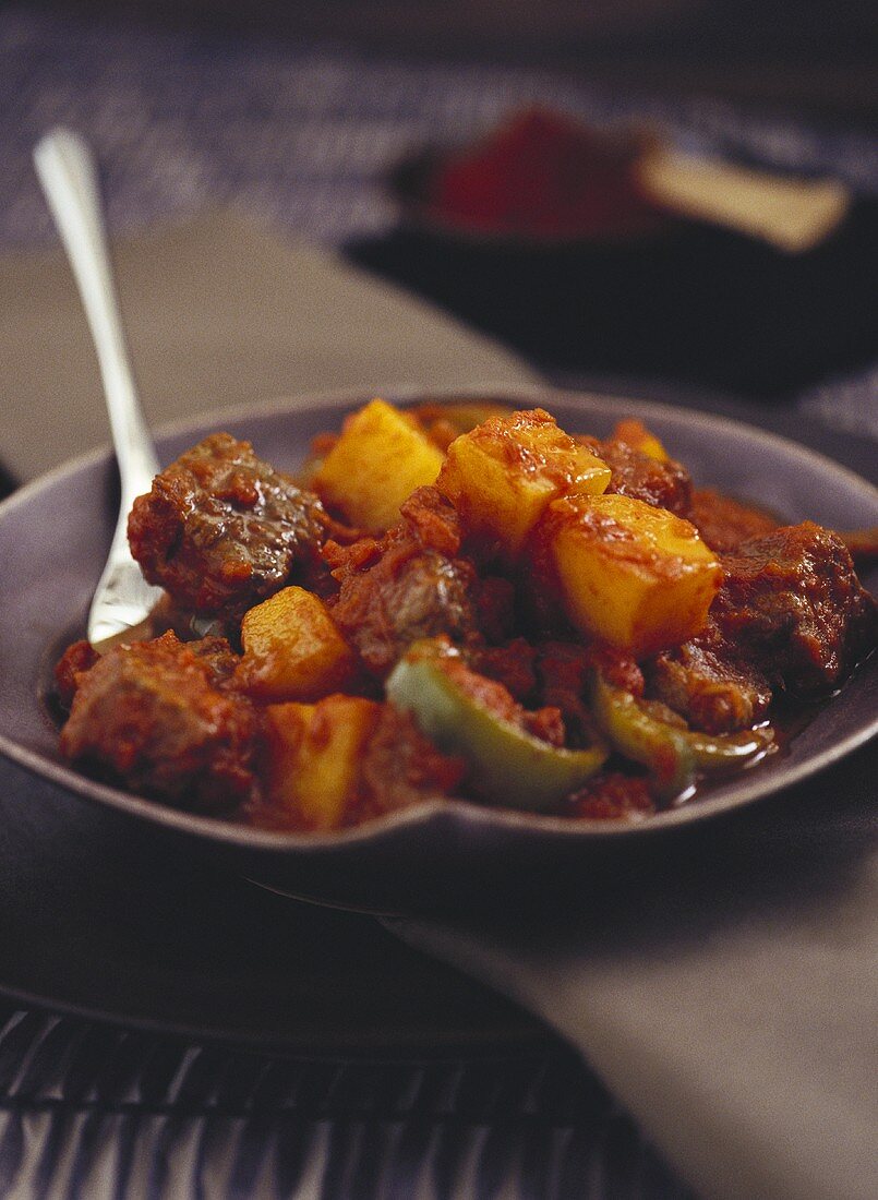 Goulash with potatoes and peppers