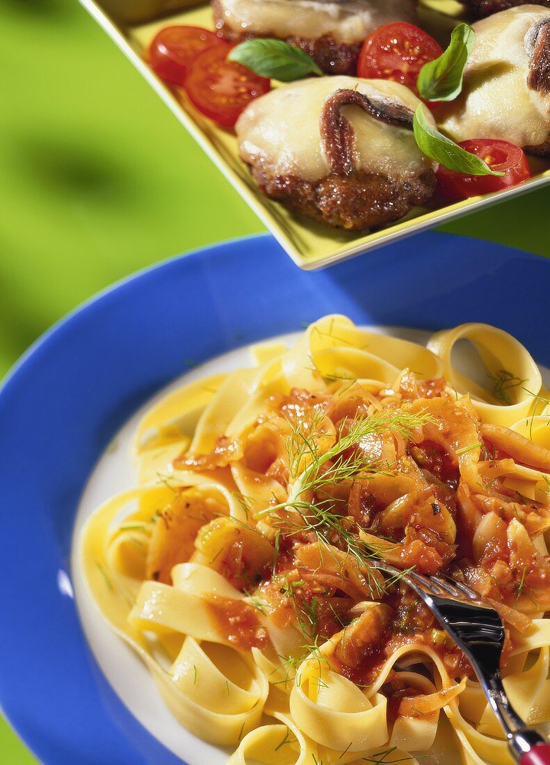 Tagliatelle with fennel & tomato sauce & Italian burgers