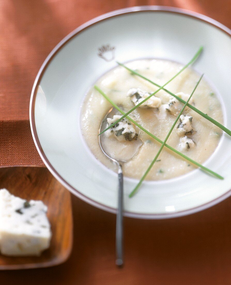 Cream of celery soup with blue cheese and chives