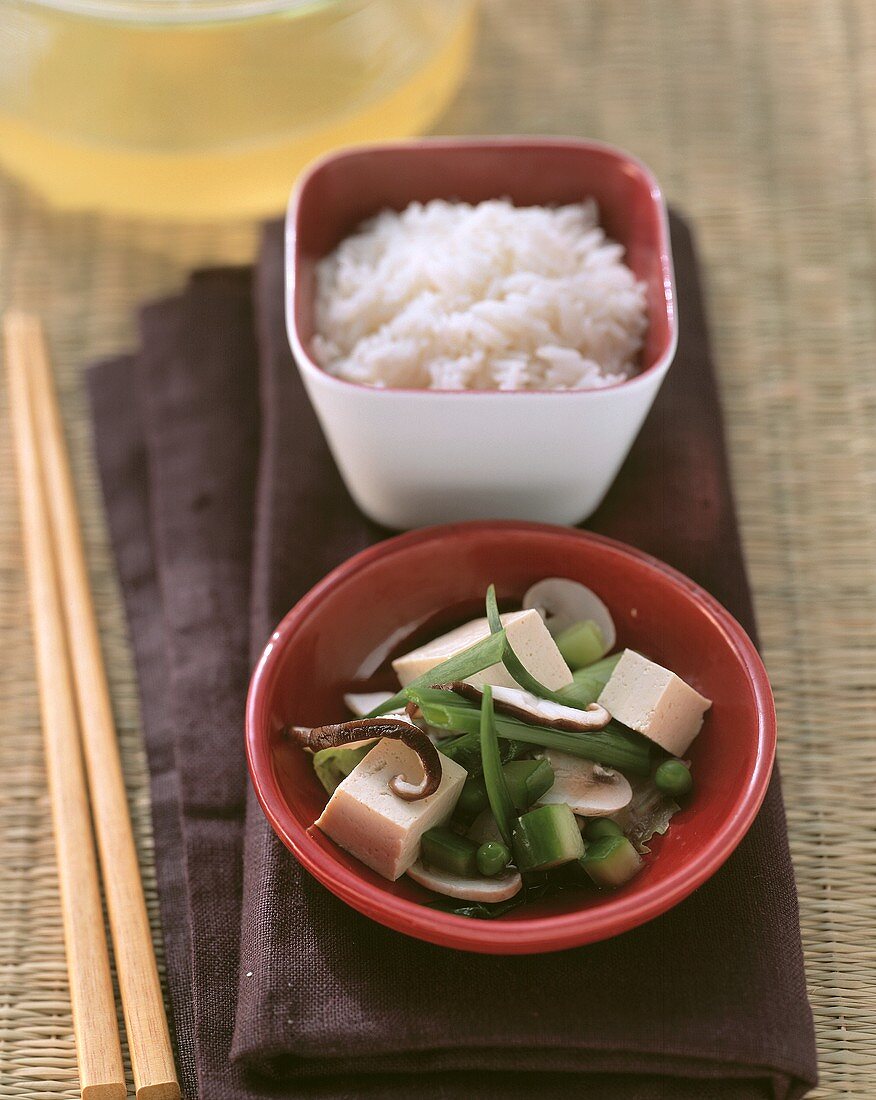 Japanese tofu fondue with vegetables and rice