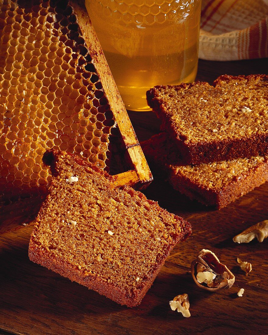 Honigkuchen, Bienenwabe und Honig