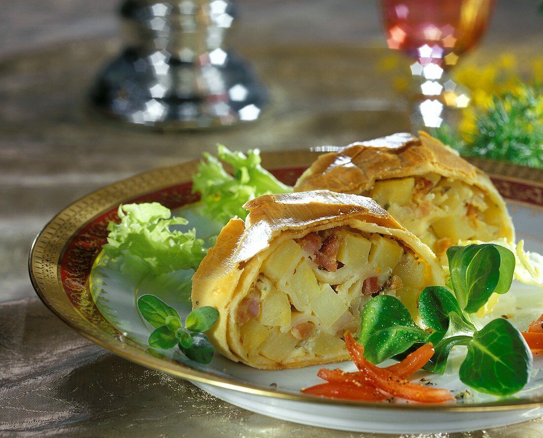 Potato strudel with onions and bacon