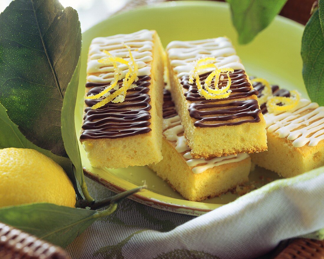 Lemon cake with icing and candied lemon zest