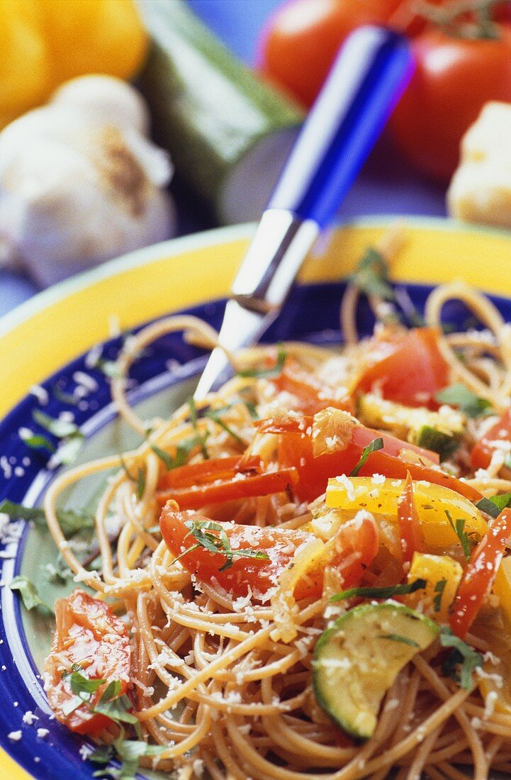 Wholemeal spaghetti with ratatouille and Parmesan