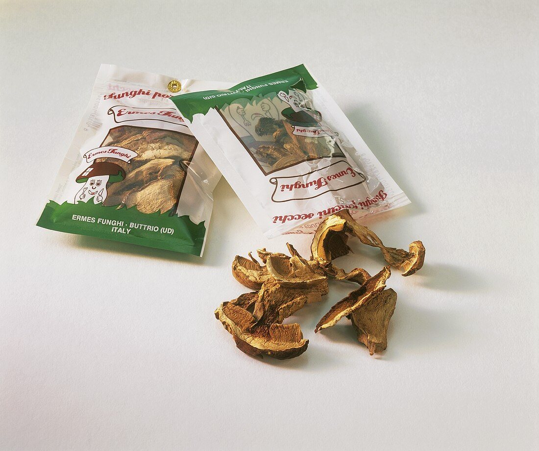 Dried ceps with packaging