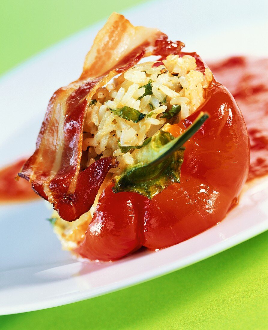 Stuffed peppers with rice and bacon
