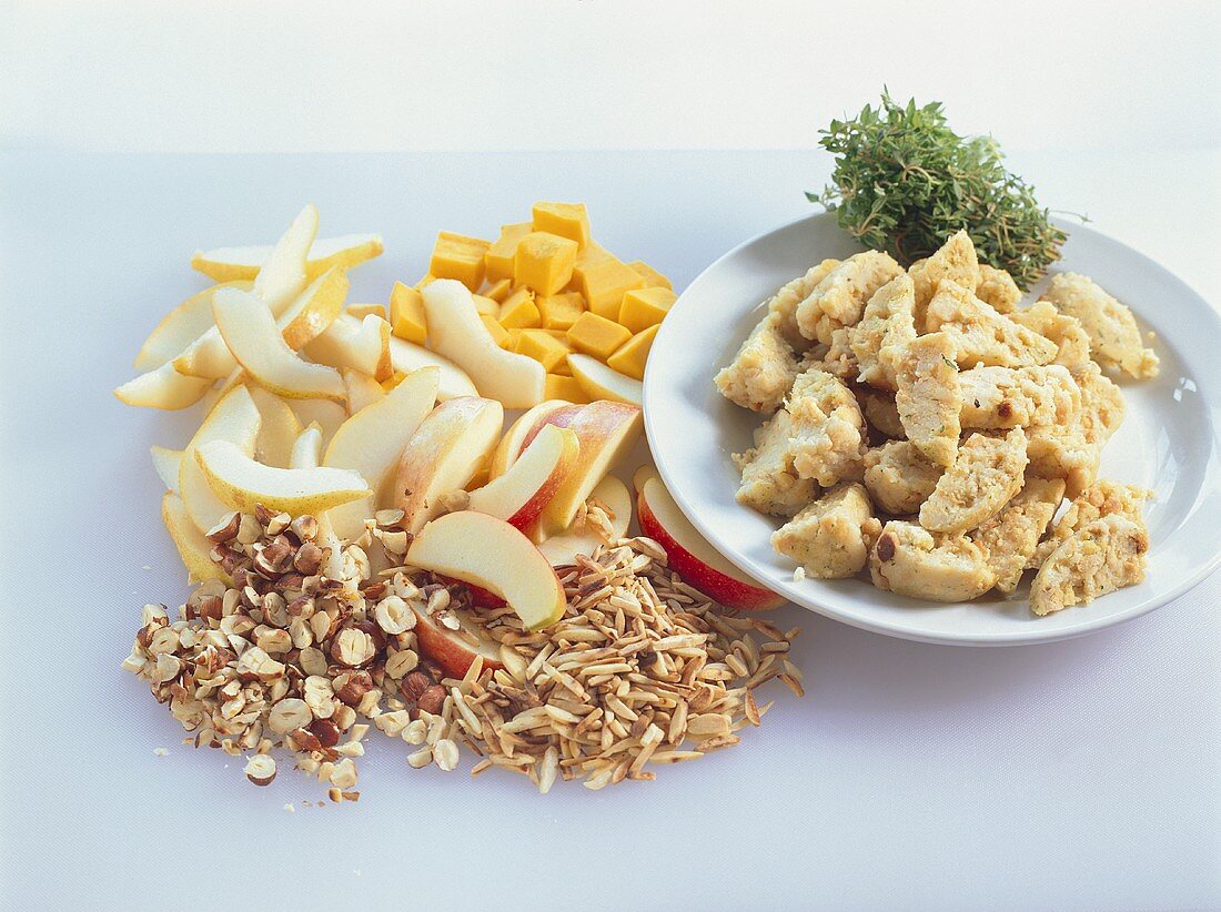 Stuffing ingredients: bread, pumpkin, apple, pear, nuts