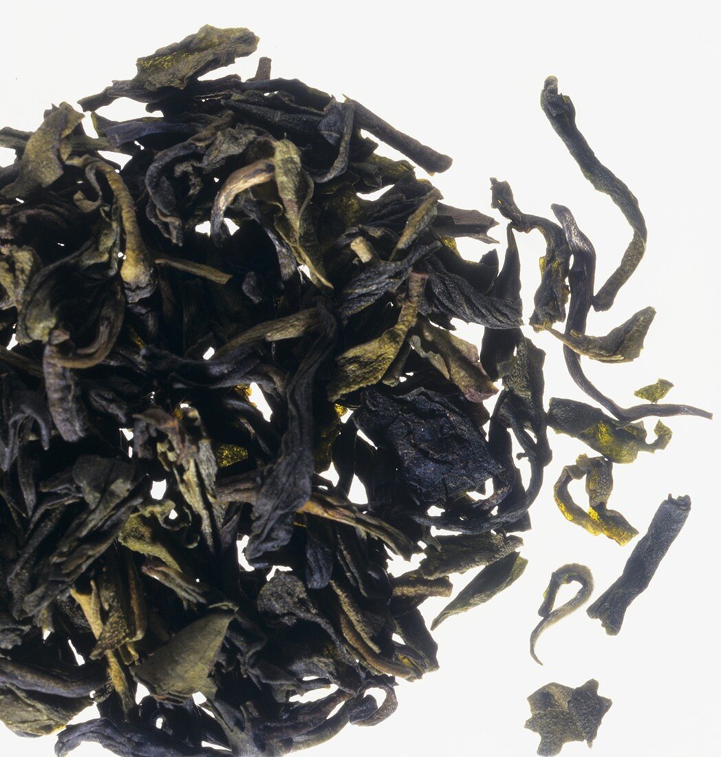 Grüne Assam-Teeblätter