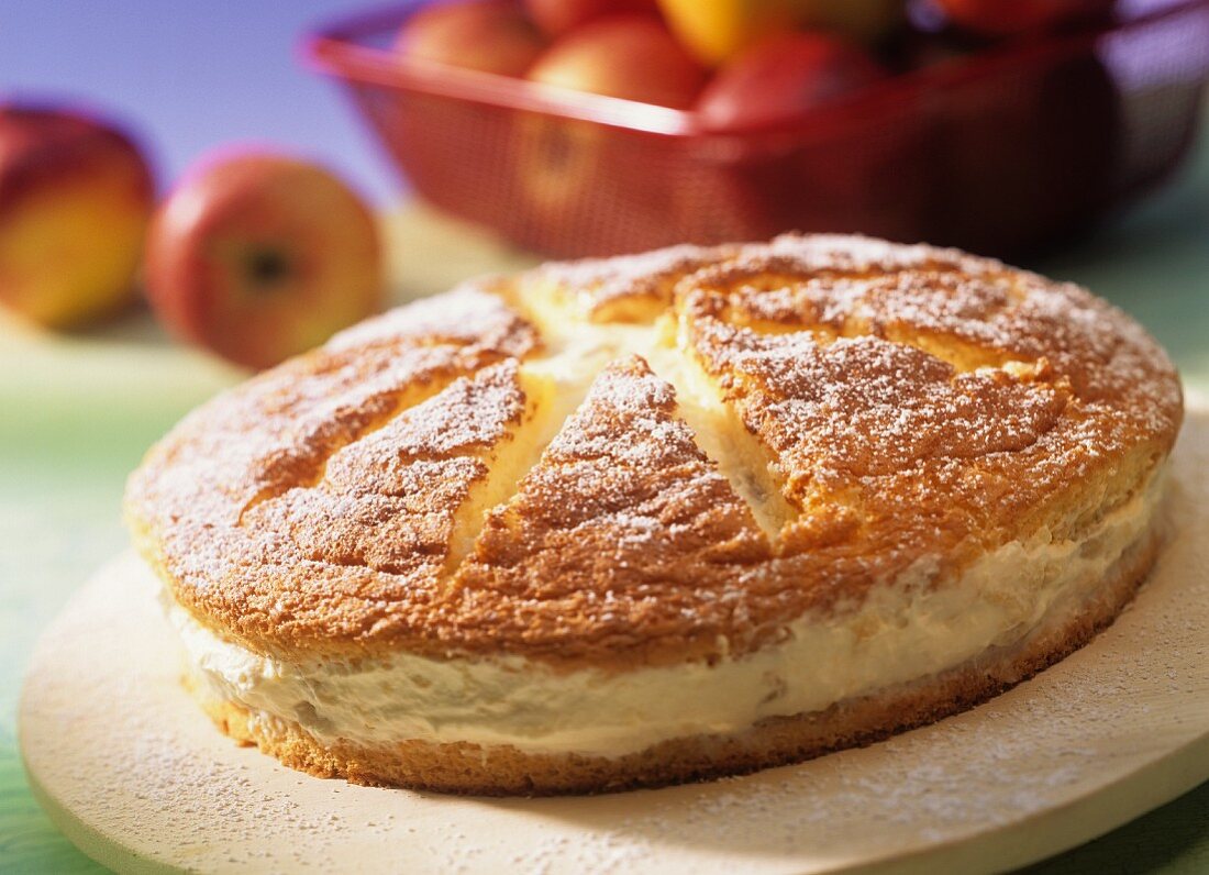 Apple and mascarpone cake with icing sugar