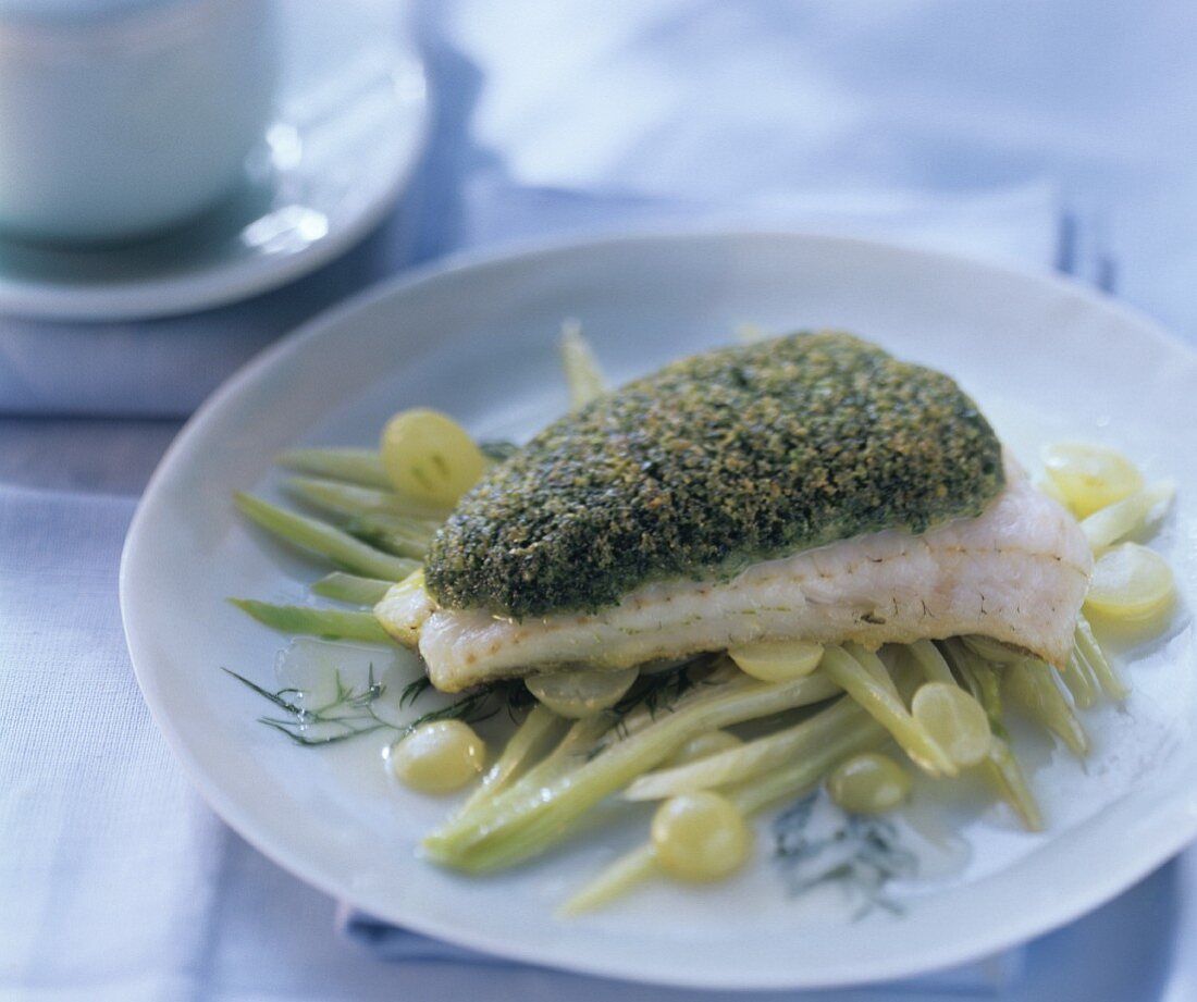 Baked pike-perch fillet on fennel and grapes
