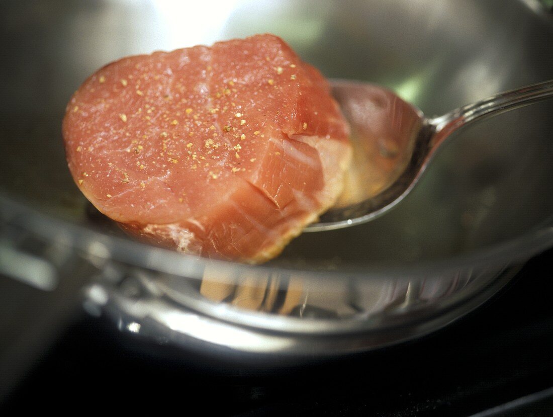 Sautéing meat