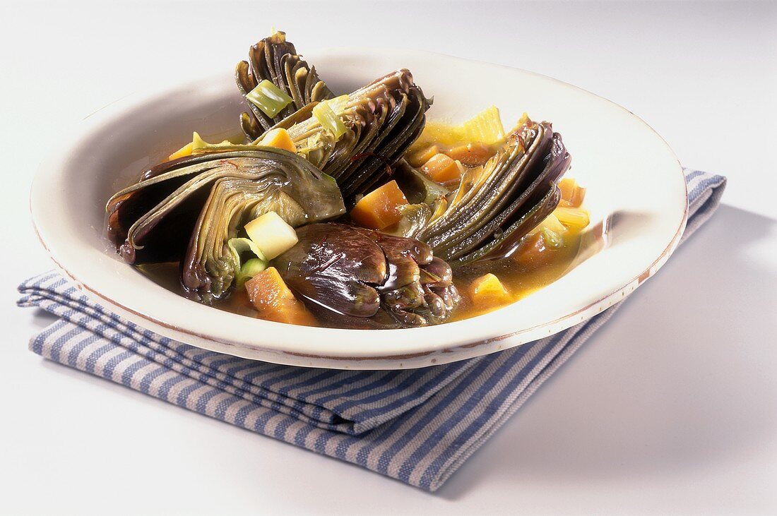 Marinated artichokes with vegetables (from Spain)