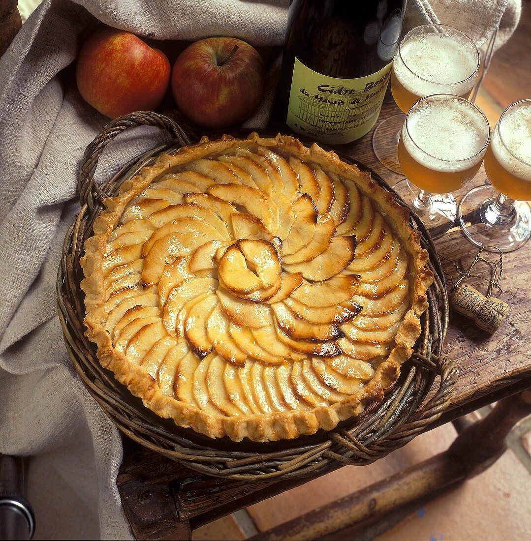 Französische Apfeltarte und Cidre