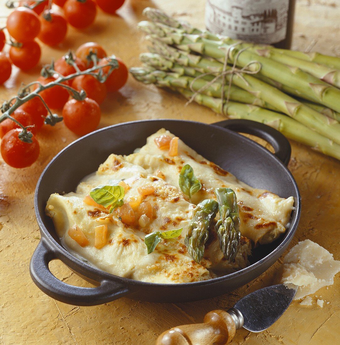Cannelloni with asparagus, tomatoes and basil