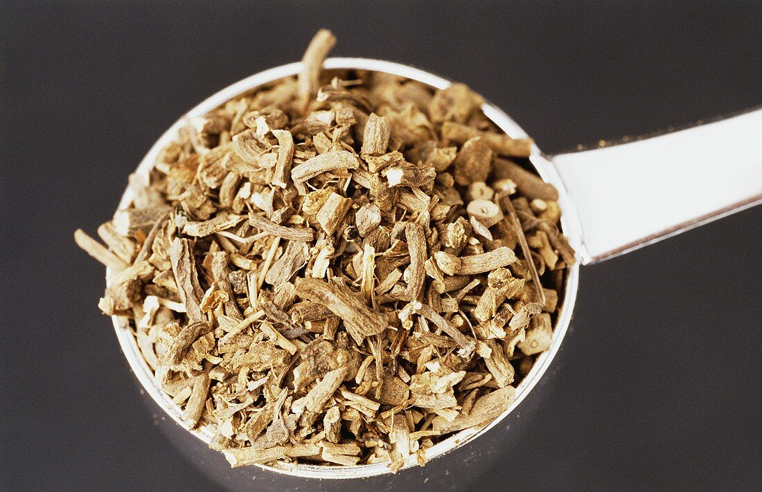 Dried pellitory on spoon