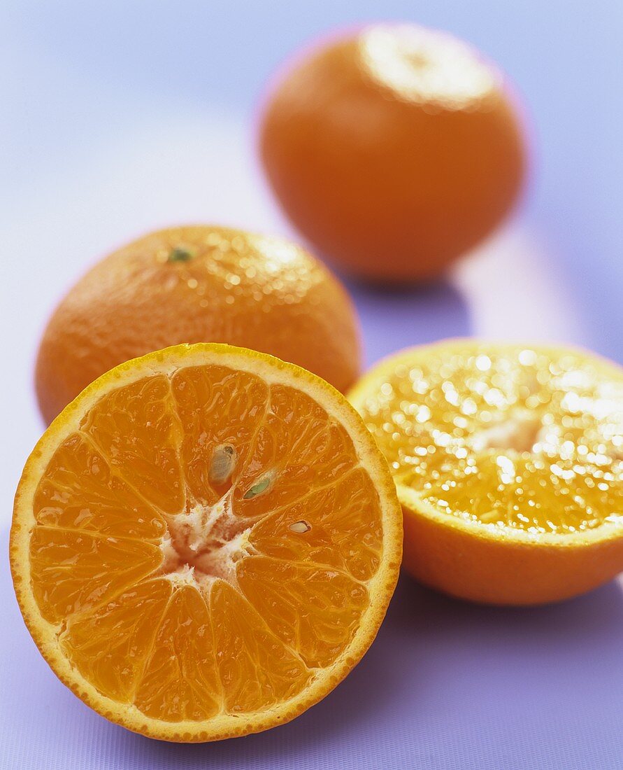 Whole and half mandarins