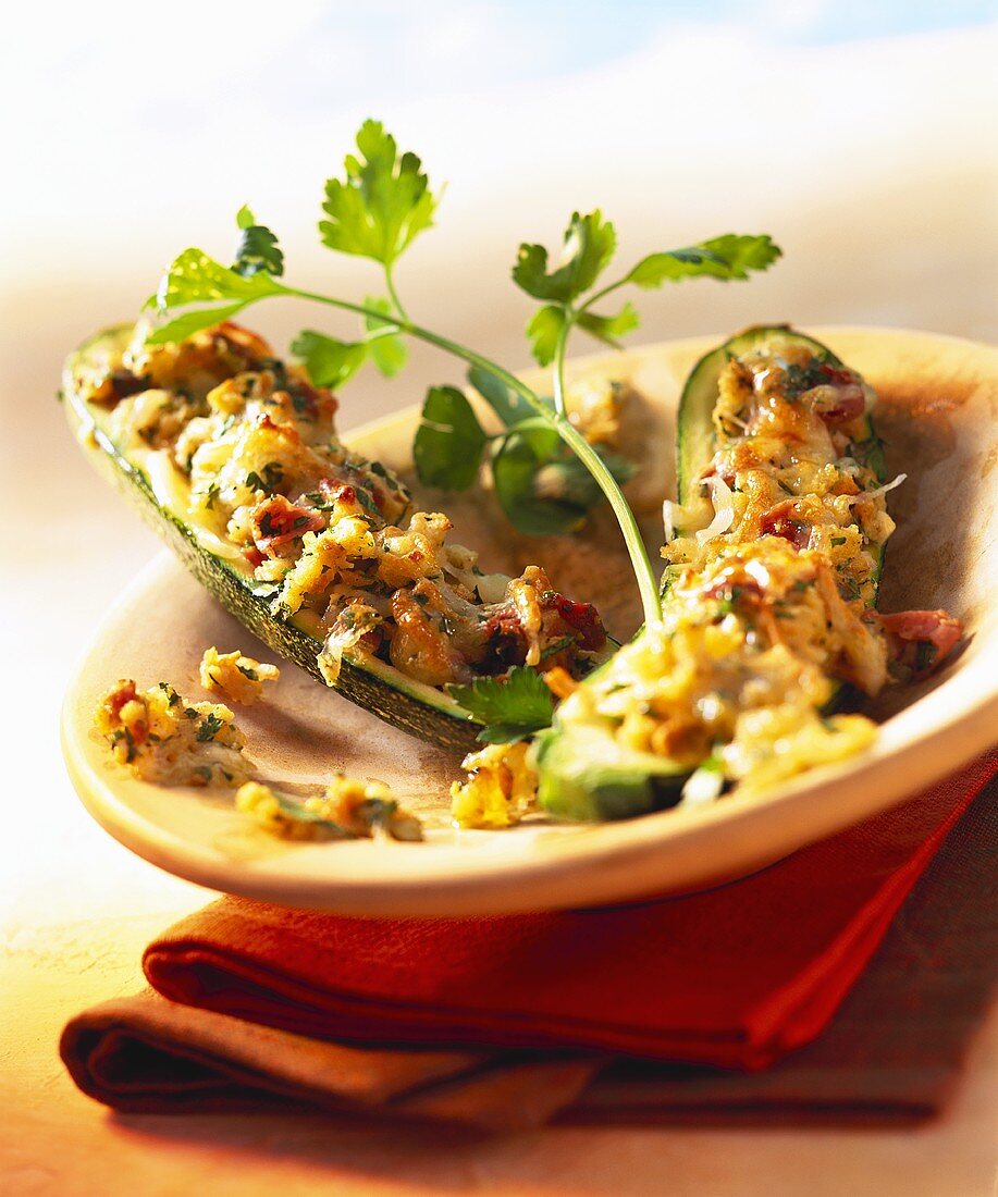 Stuffed courgettes with ham and cheese