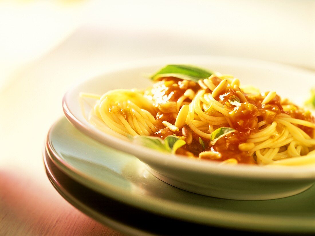 Spaghetti all'arrabbiata (Nudeln mit Chili-Tomatensauce)