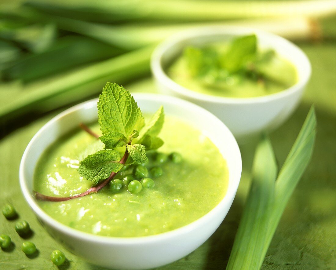 Pea and leek soup with fresh mint