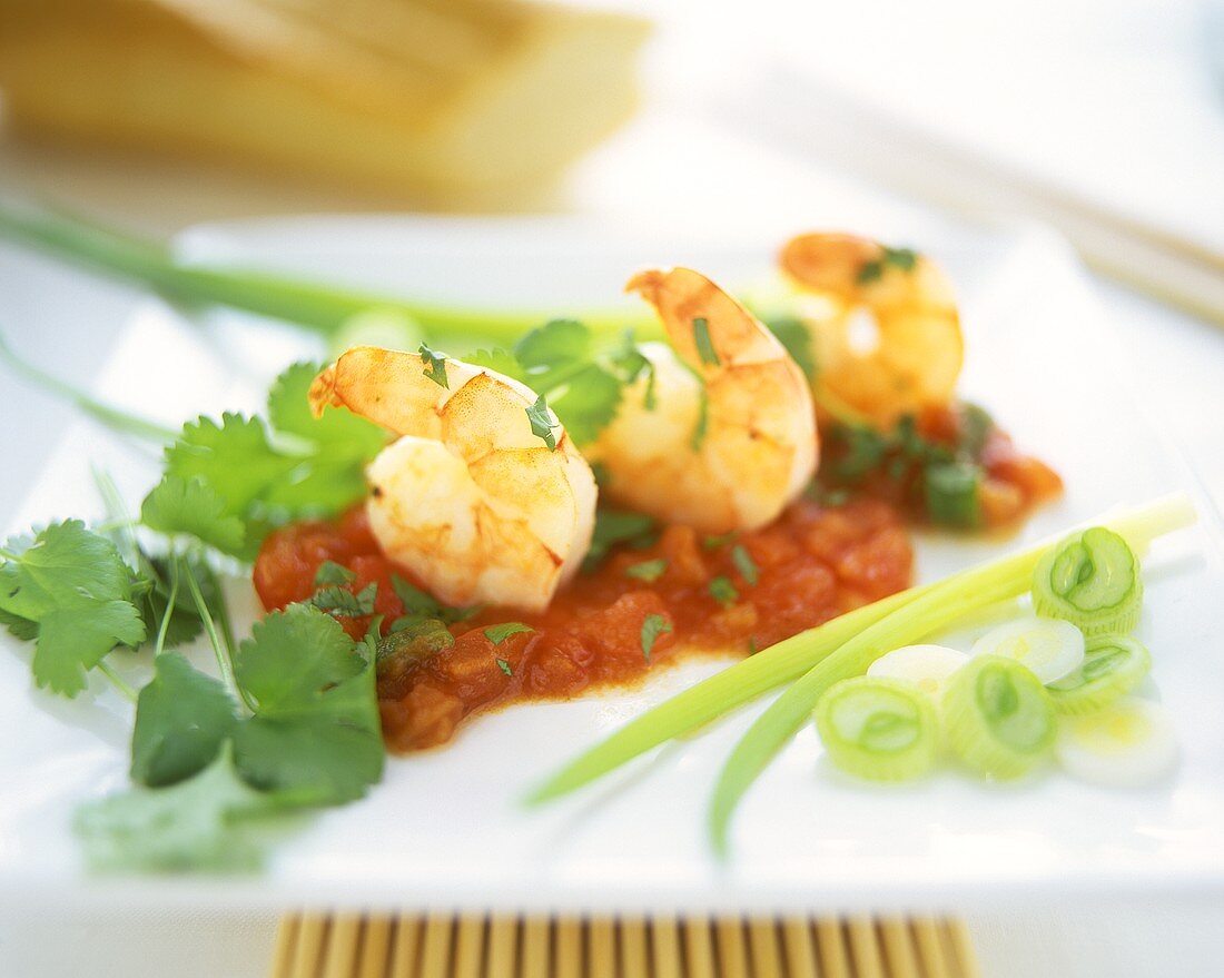 Shrimps with coriander leaves in tomato sauce